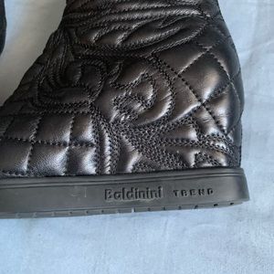 Baldinini quilted ankle booties size 7.5